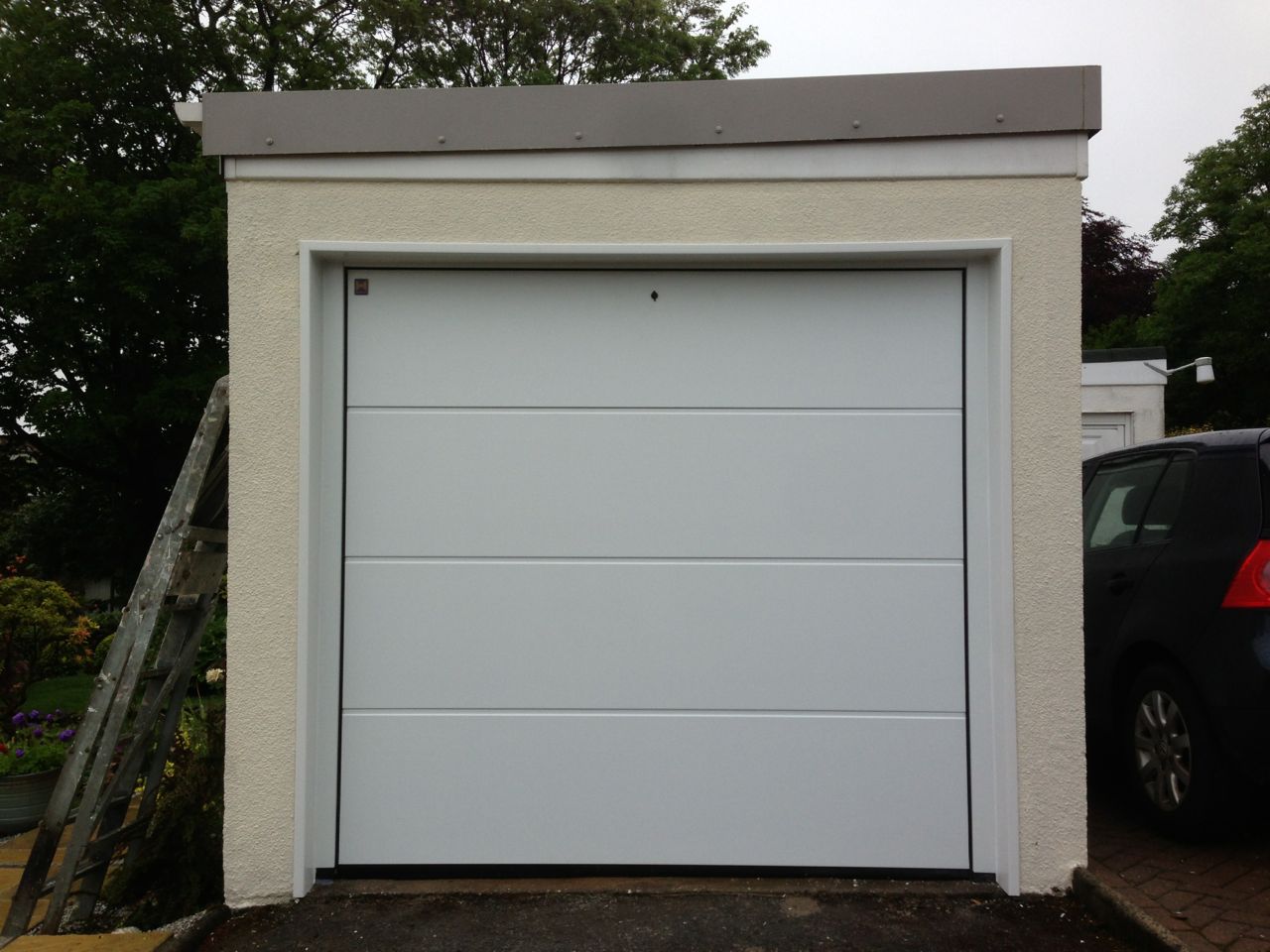 Modern Hormann Garage Door Flashing L with Simple Decor